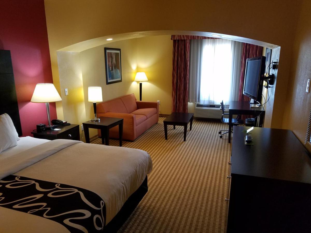 La Quinta By Wyndham Atlanta Union City Exterior photo